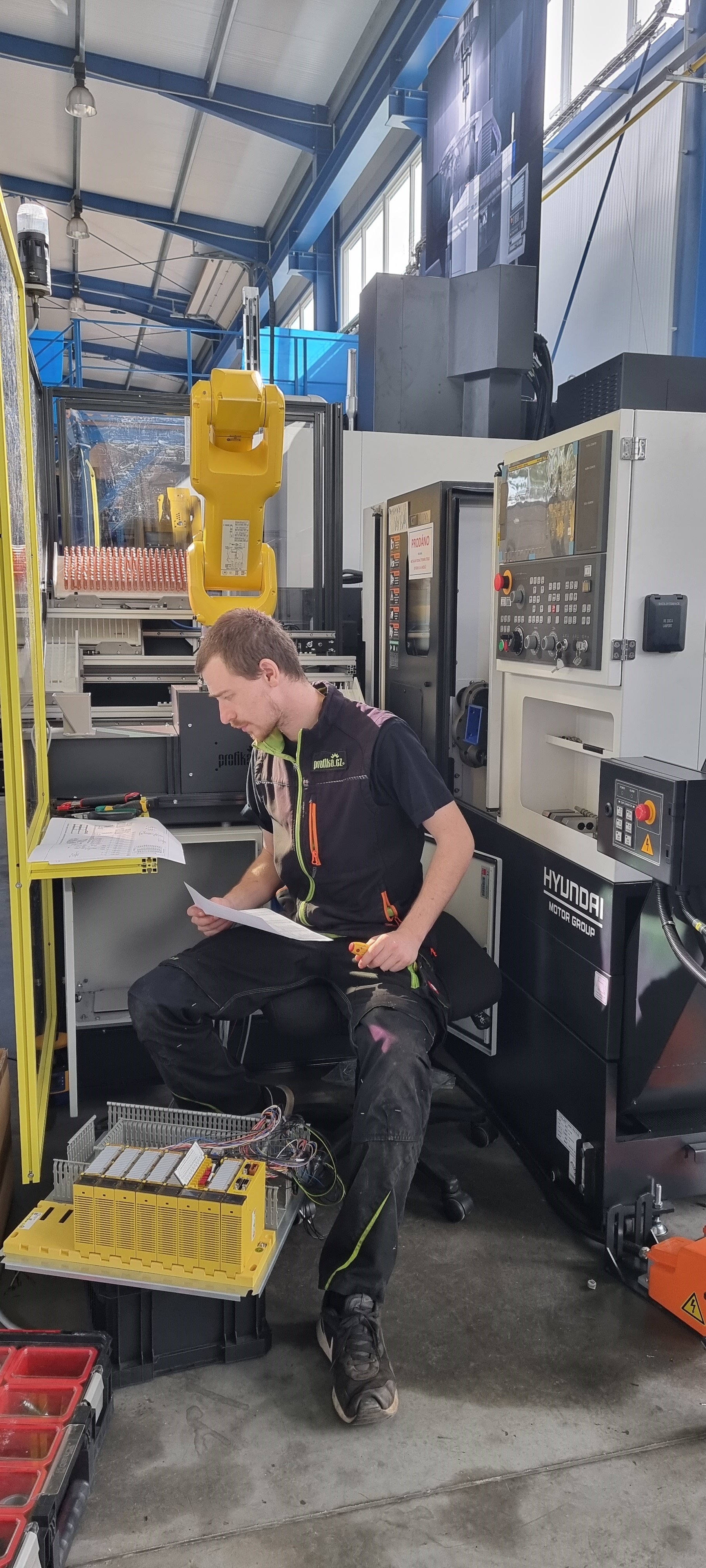 Servis stroje s robotizací Servis stroje s robotizací